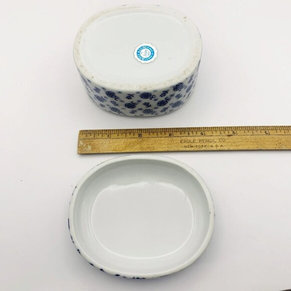 Vintage I.W. Rice & Co. Inc. Blue & White Floral Small Lidded Dish - Picture 6 of 9